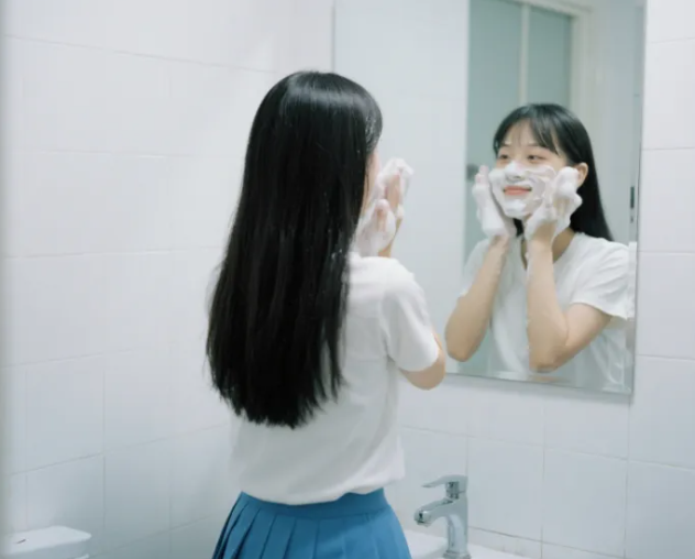 油性皮肤：如何让皮肤油而不腻？